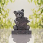 Lápida infantil con oso de peluche y estrella