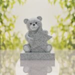 Lápida infantil con oso de peluche y estrella