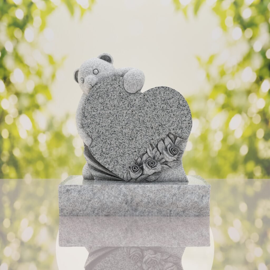 Lápida infantil con oso y corazón