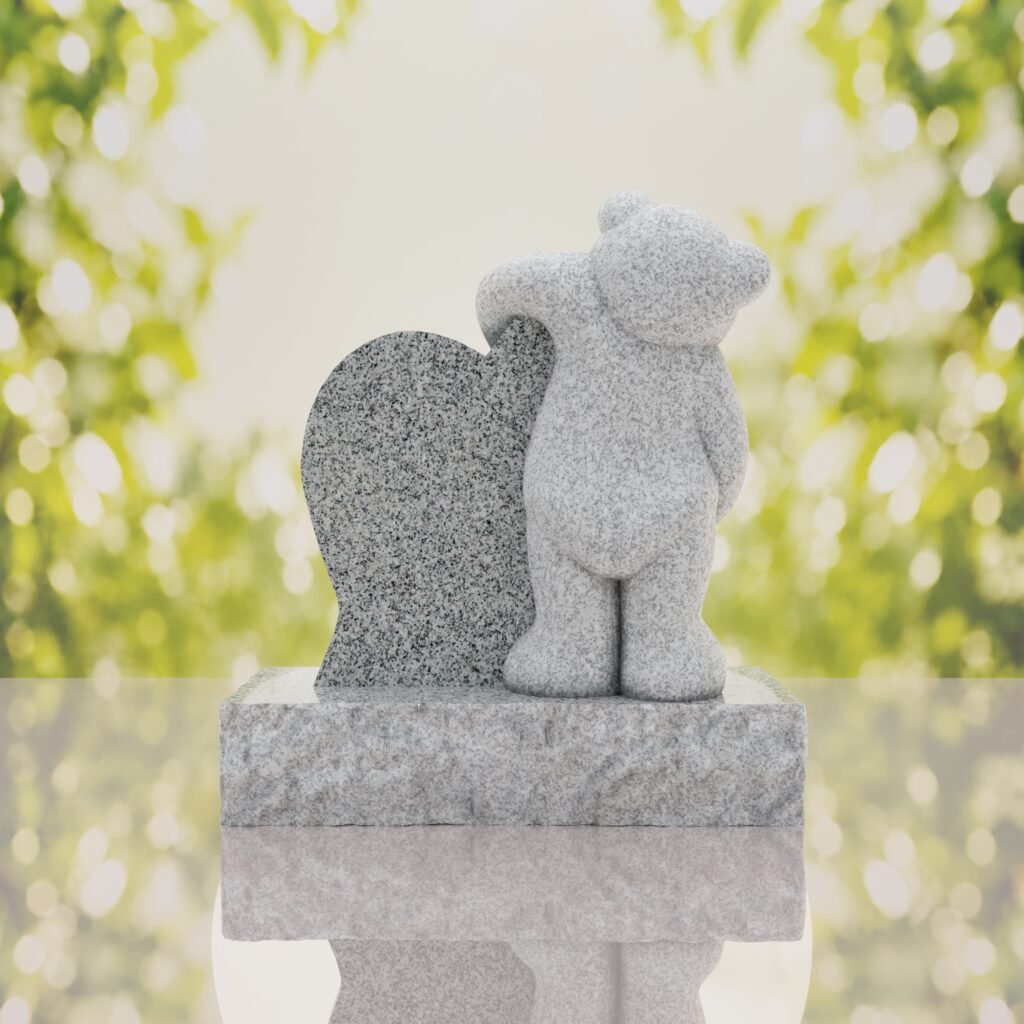 Lápida infantil con oso y corazón