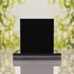 Lápida conmemorativa de la Virgen orante