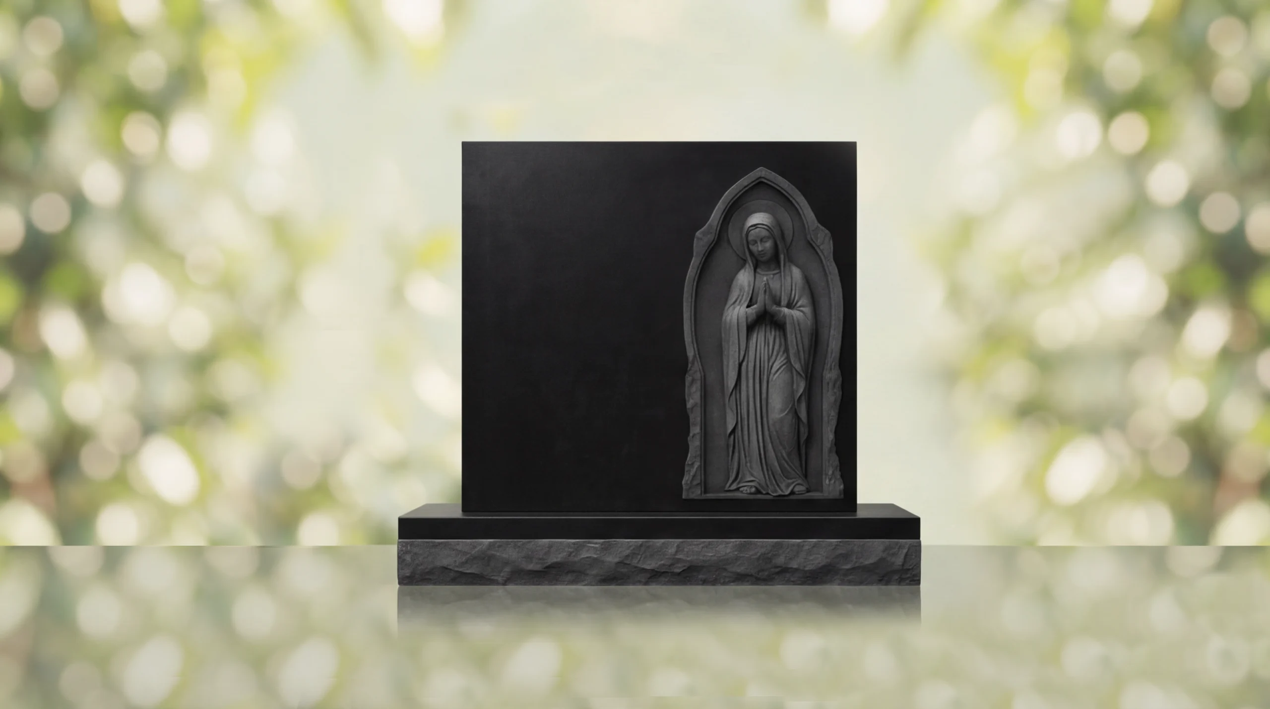 Praying Madonna Memorial Headstone - Imagen 2