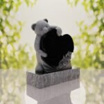 Lápida infantil con oso y corazón